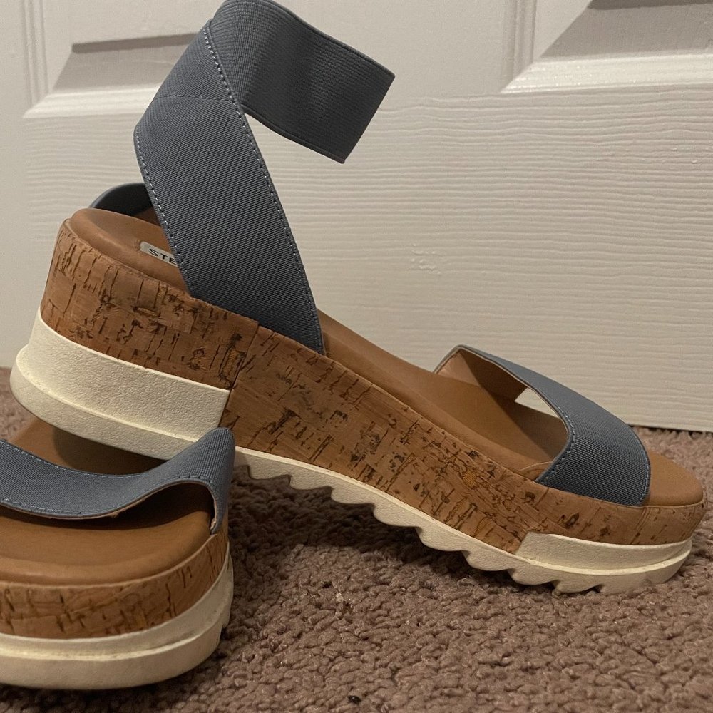 Steve Madden platform sandals